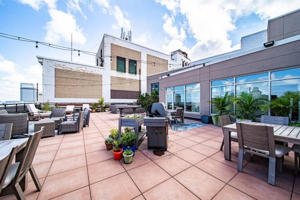 Apartamento 2Br Unit In The Heart Of Dt On Playhouse Square, With Pool And Gym Access-1106 Cleveland Exterior foto