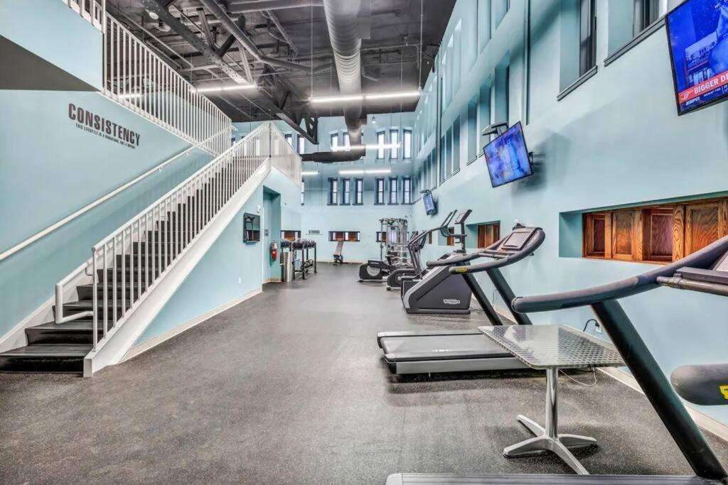 Apartamento 2Br Unit In The Heart Of Dt On Playhouse Square, With Pool And Gym Access-1106 Cleveland Exterior foto