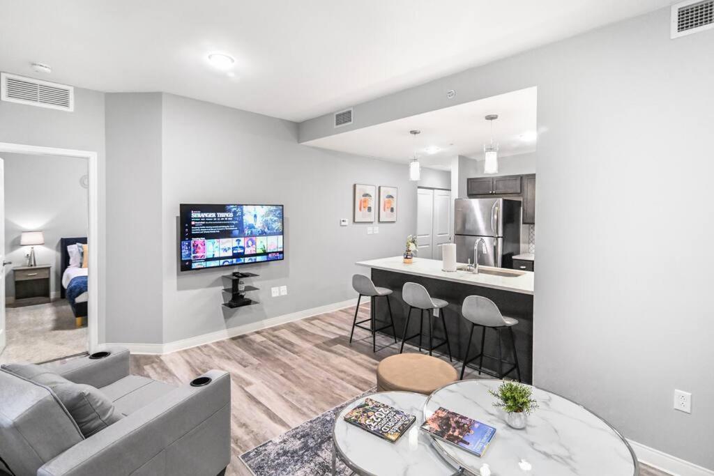 Apartamento 2Br Unit In The Heart Of Dt On Playhouse Square, With Pool And Gym Access-1106 Cleveland Exterior foto